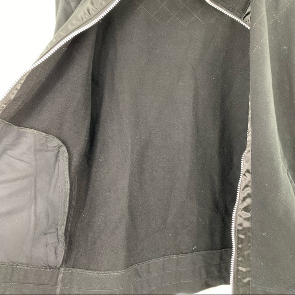 Lululemon Black Zip Up Jacket Size 4 With White Line Detail Quilted - Picture 6 of 6